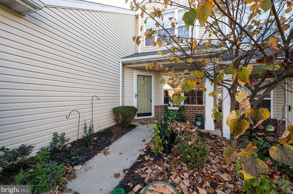 159 Hickory Ln, Reading, PA 19610-1060