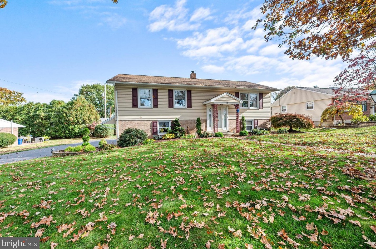 10 Cedarwood Rd, Reading, PA 19610-1910