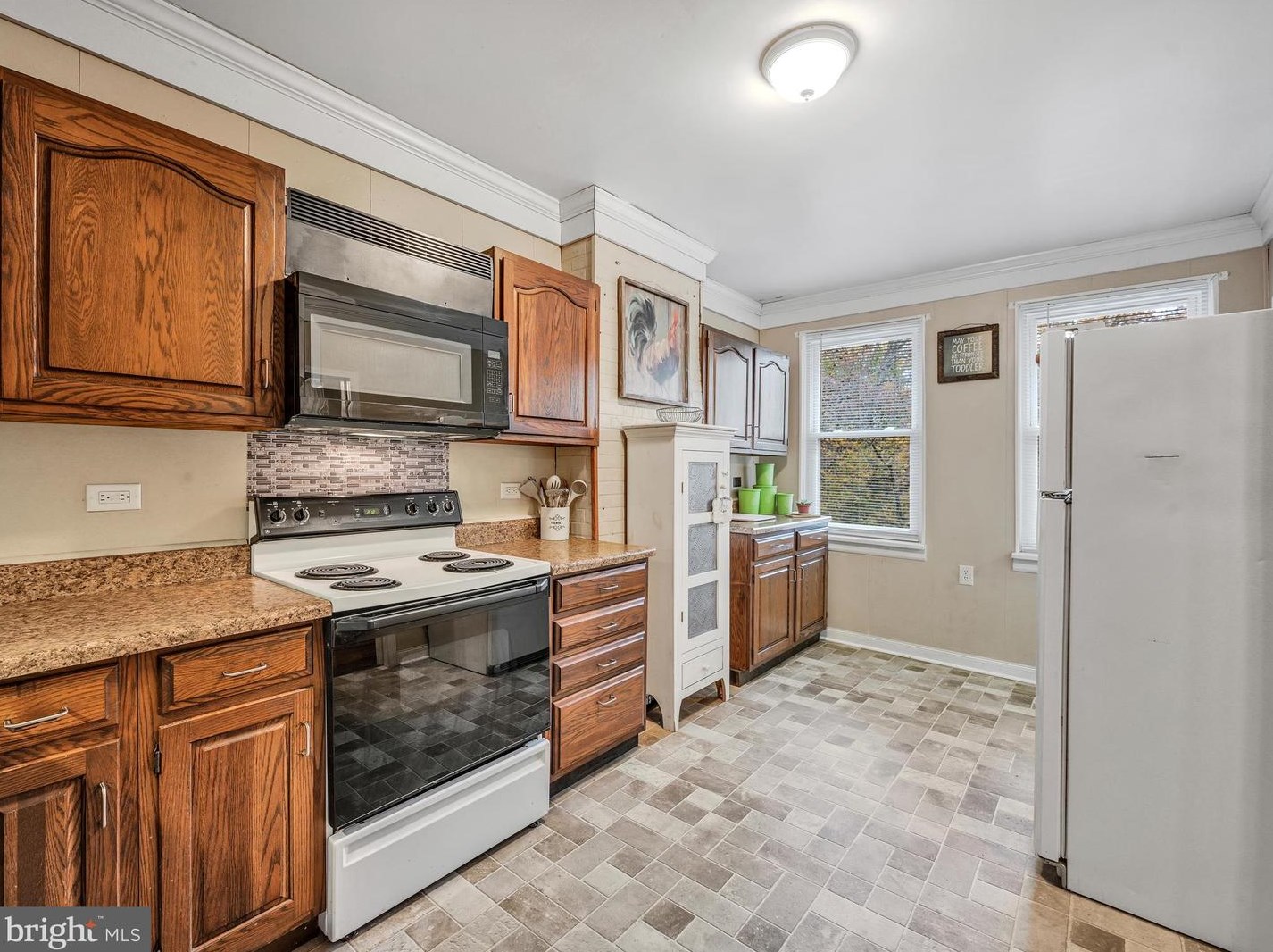 9 Madison St, Hummels Store PA  19540-1501 exterior