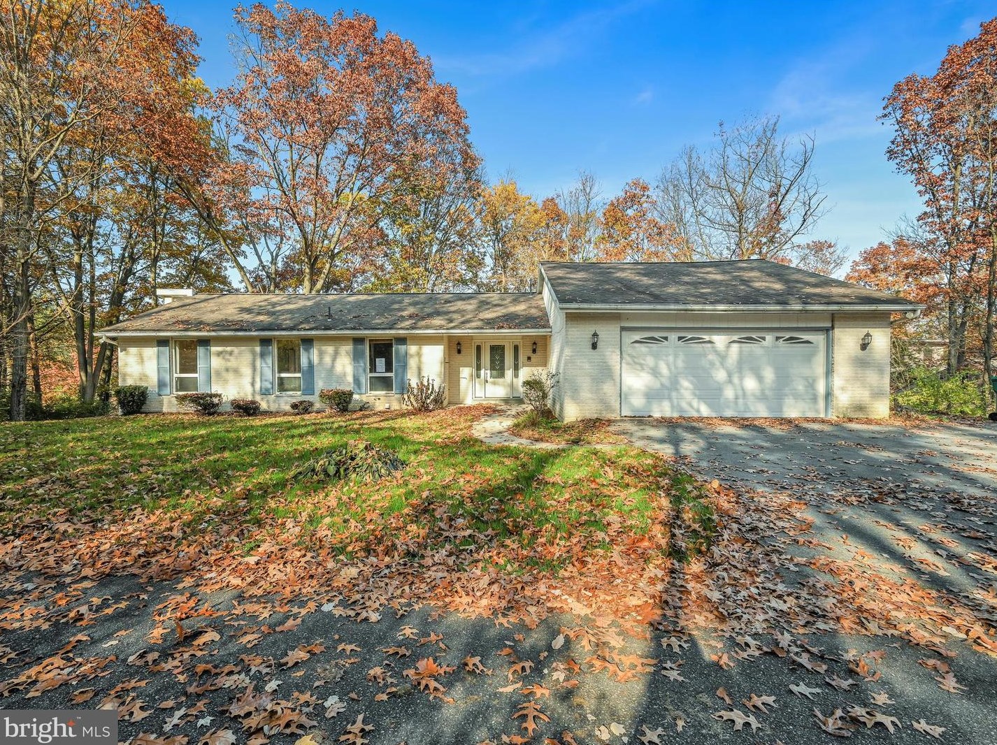 100 Clubhouse Dr, New Schaefferstown, PA 19506