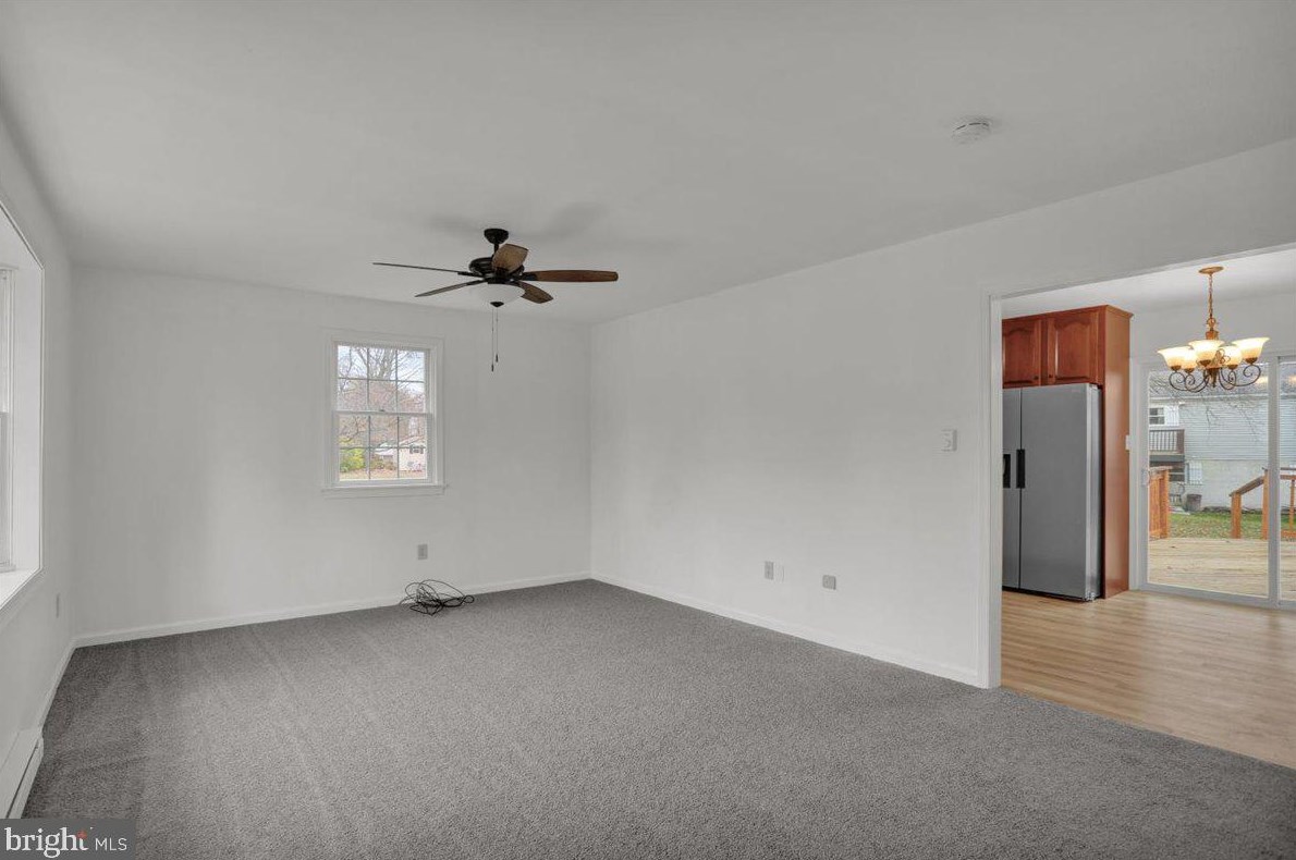 13 Dale Dr, Basket, PA 19547