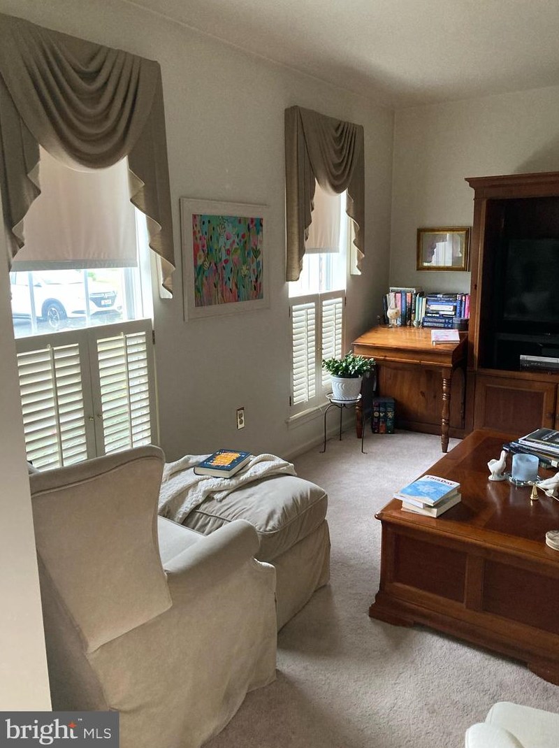 1943 Gring Dr, Reading, PA 19610-1449