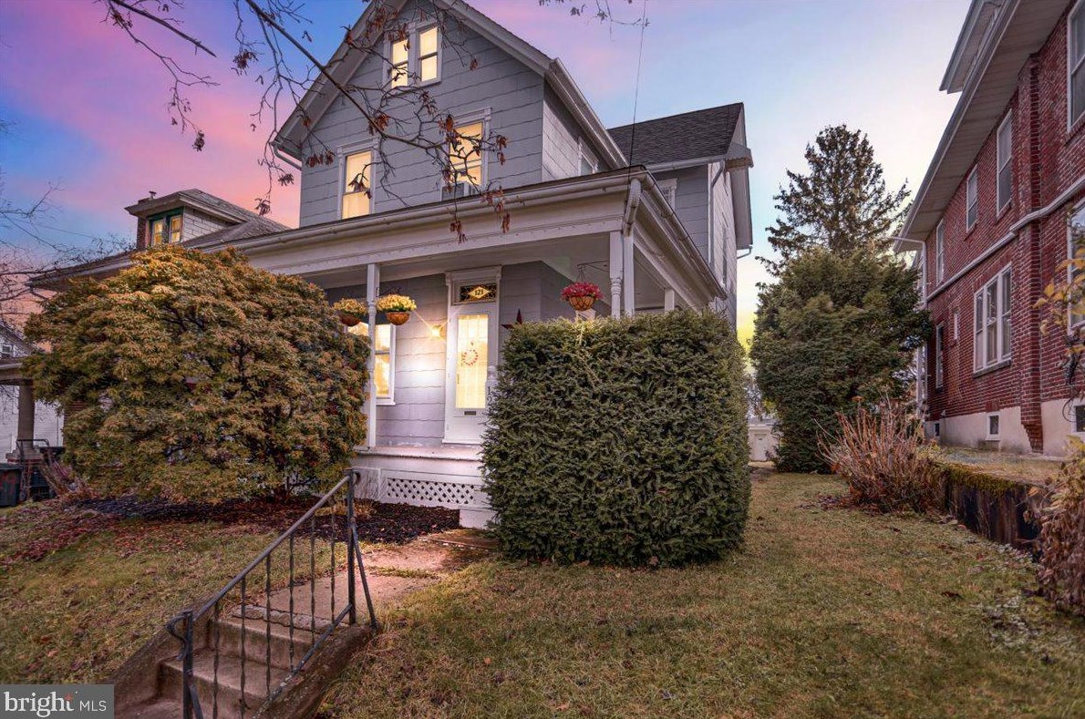 121 New Holland Ave, Reading PA  19607-2541 exterior