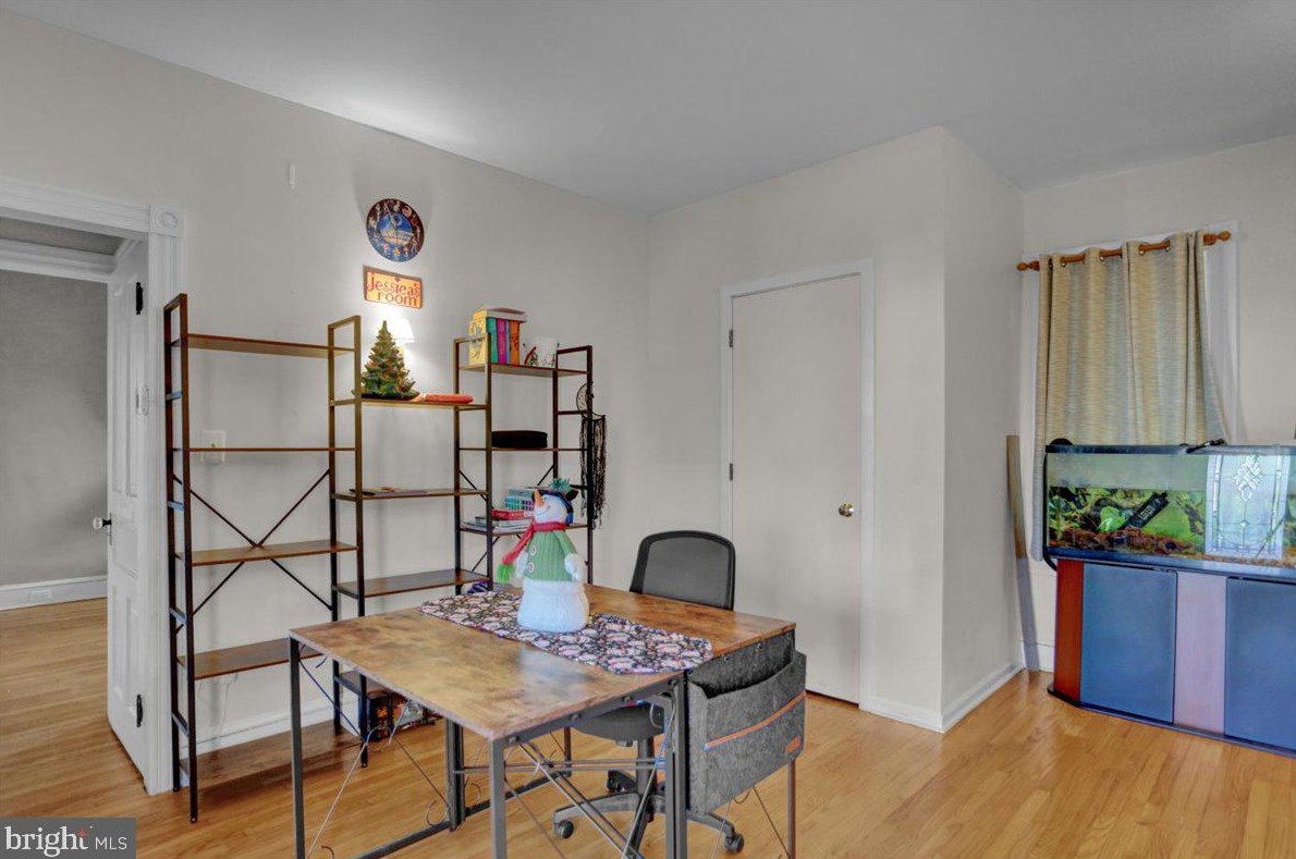 121 New Holland Ave, Reading PA  19607-2541 exterior