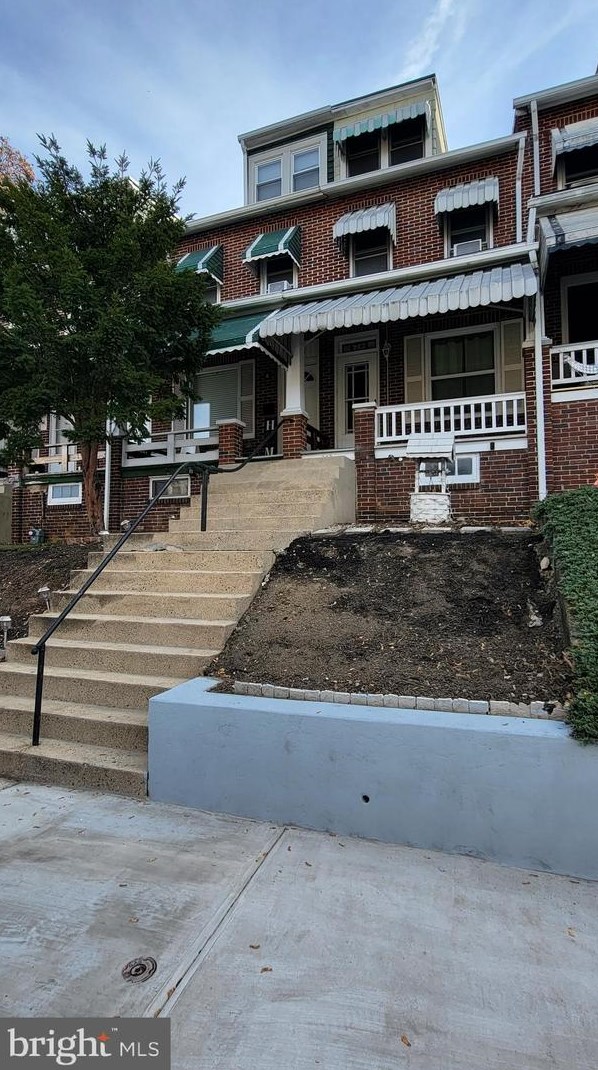 263 Linden St, Reading, PA 19604-2931