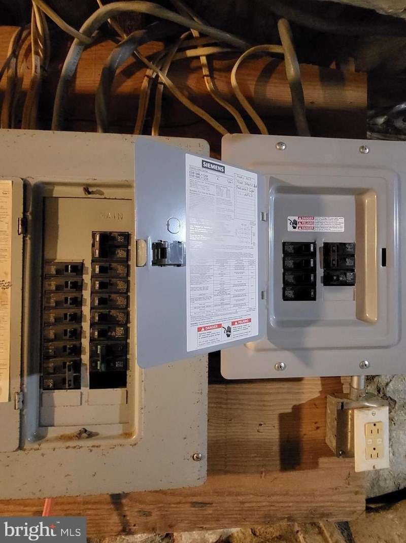 137 Walnut St, Reading PA  19607-2621 exterior