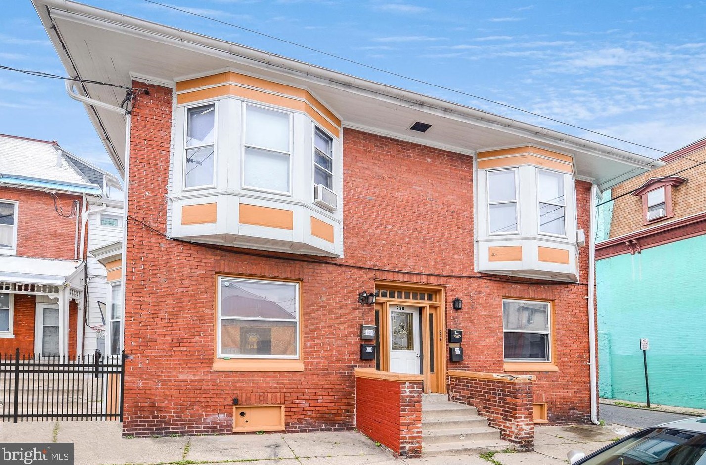 938 Douglass St, Reading, PA 19604-2469