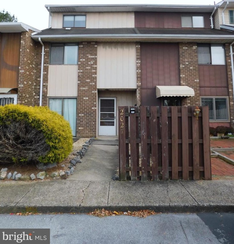 2027 Franklin Pl, Reading, PA 19610-1450