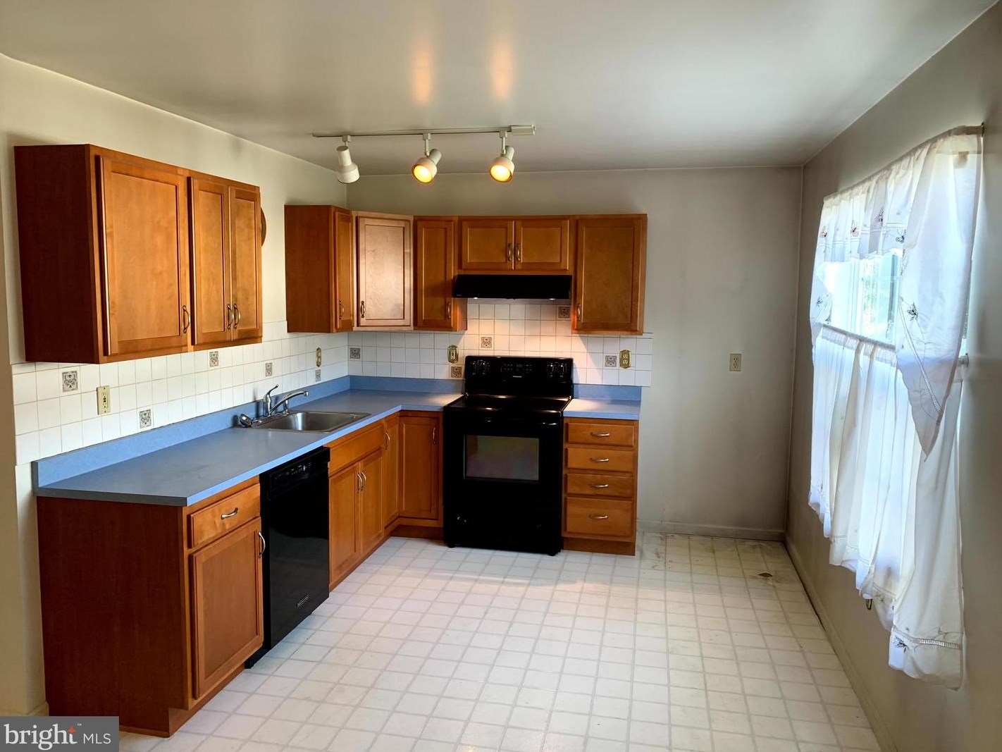 19-1 Cranberry Rdg, Reading, PA 19606-3934