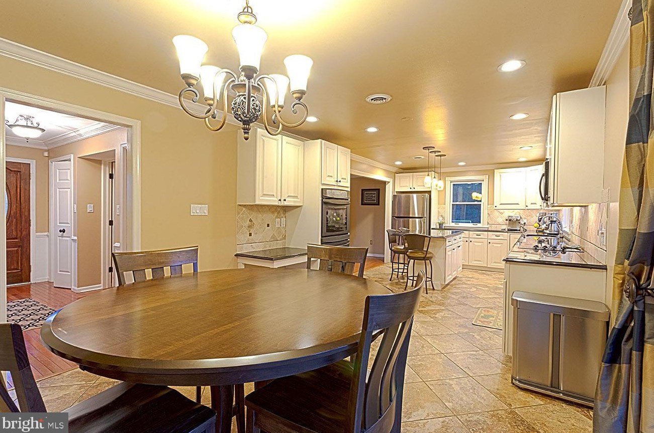 12 Estates Dr, Reading PA  19606-9595 exterior
