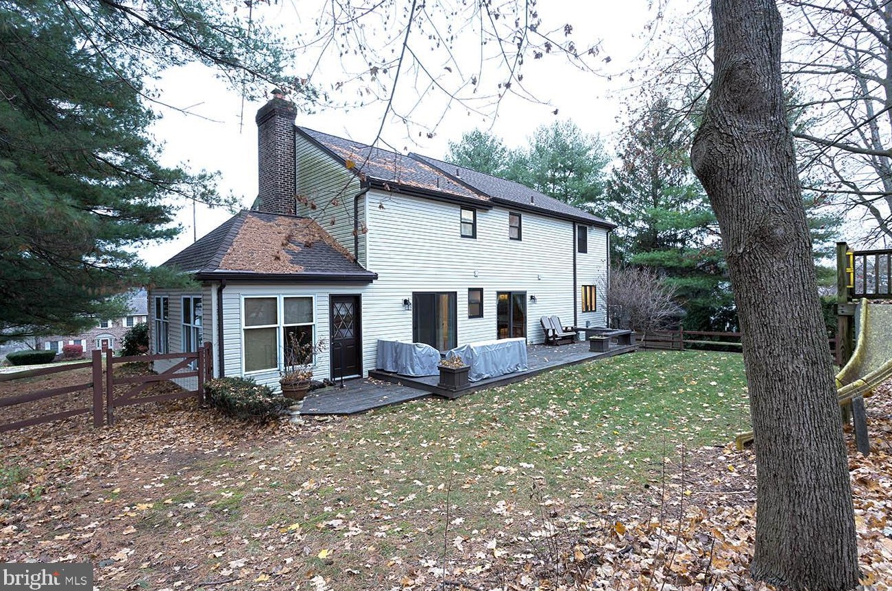 12 Estates Dr, Reading PA  19606-9595 exterior