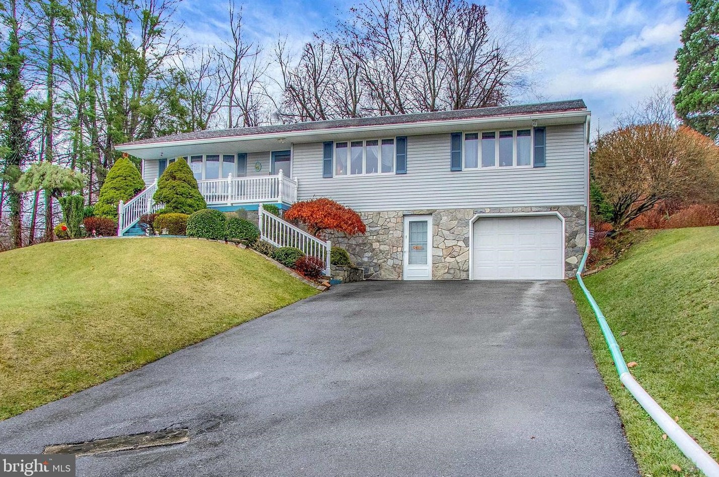 216 Ardmore Ave, Reading, PA 19607-1006