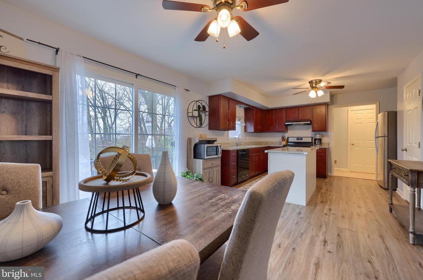 2460 Jefferson Ave, Reading PA  19609-2362 exterior