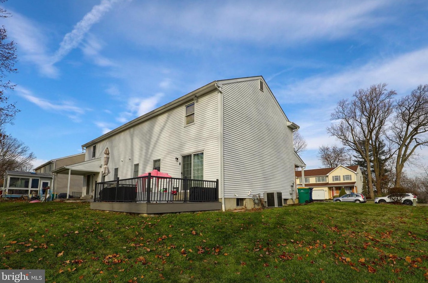 2460 Jefferson Ave, Reading PA  19609-2362 exterior