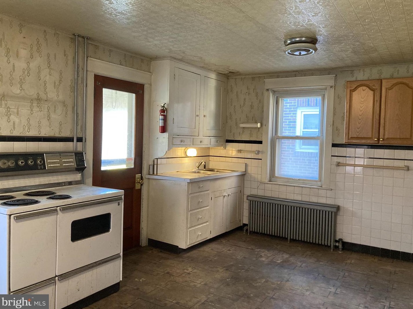 973 Fritztown Rd, Reading PA  19608-9356 exterior