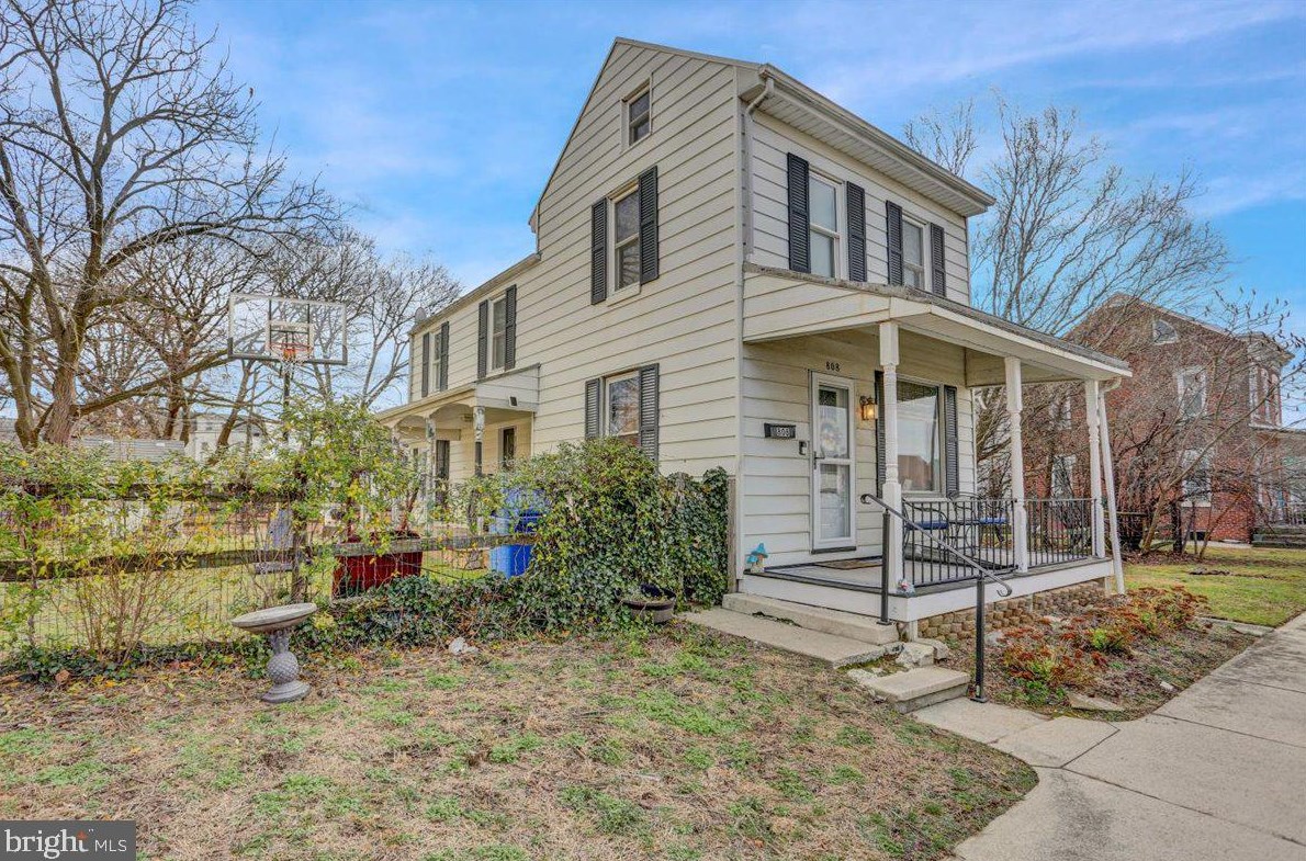 808 Tuckerton Ave, Spring Valley, PA 19560