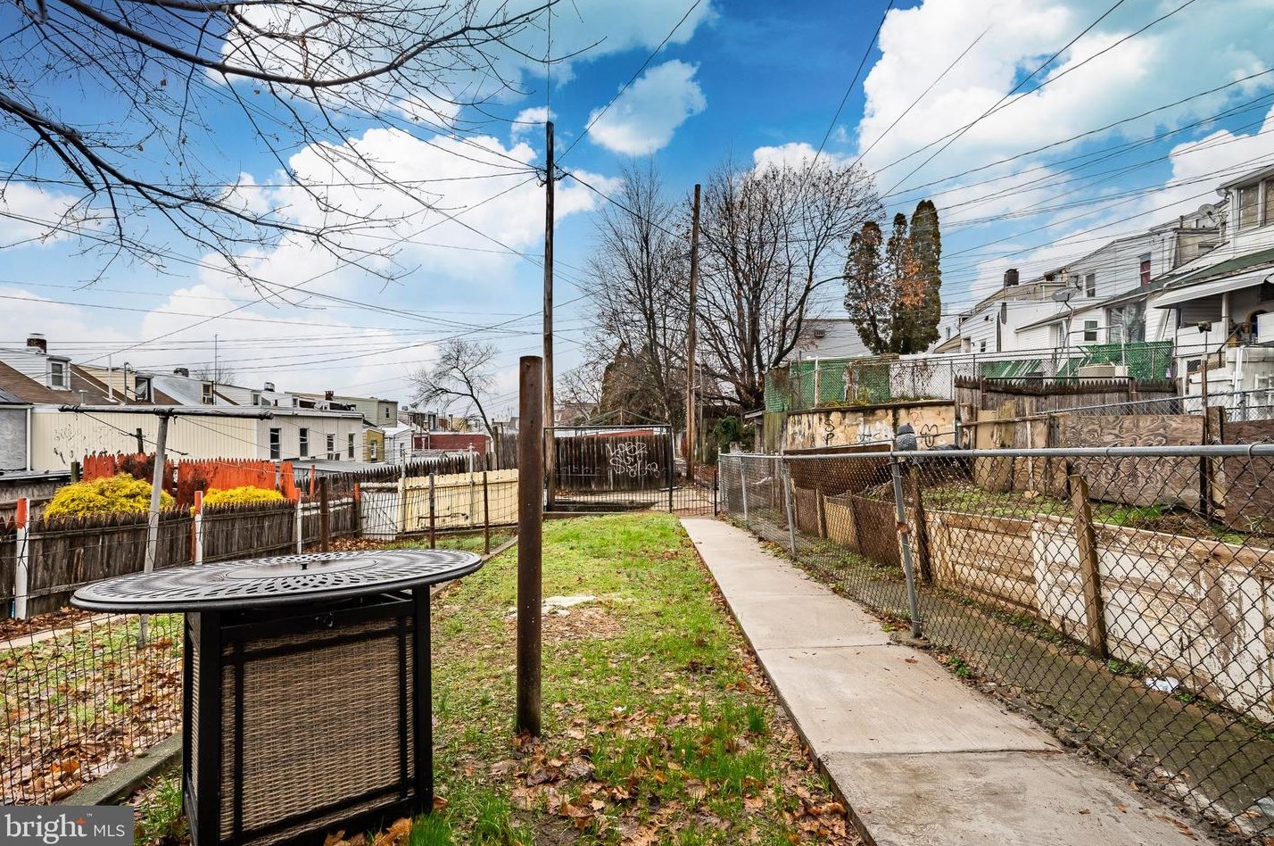 1243 Greenwich St, Reading PA  19604-2646 exterior