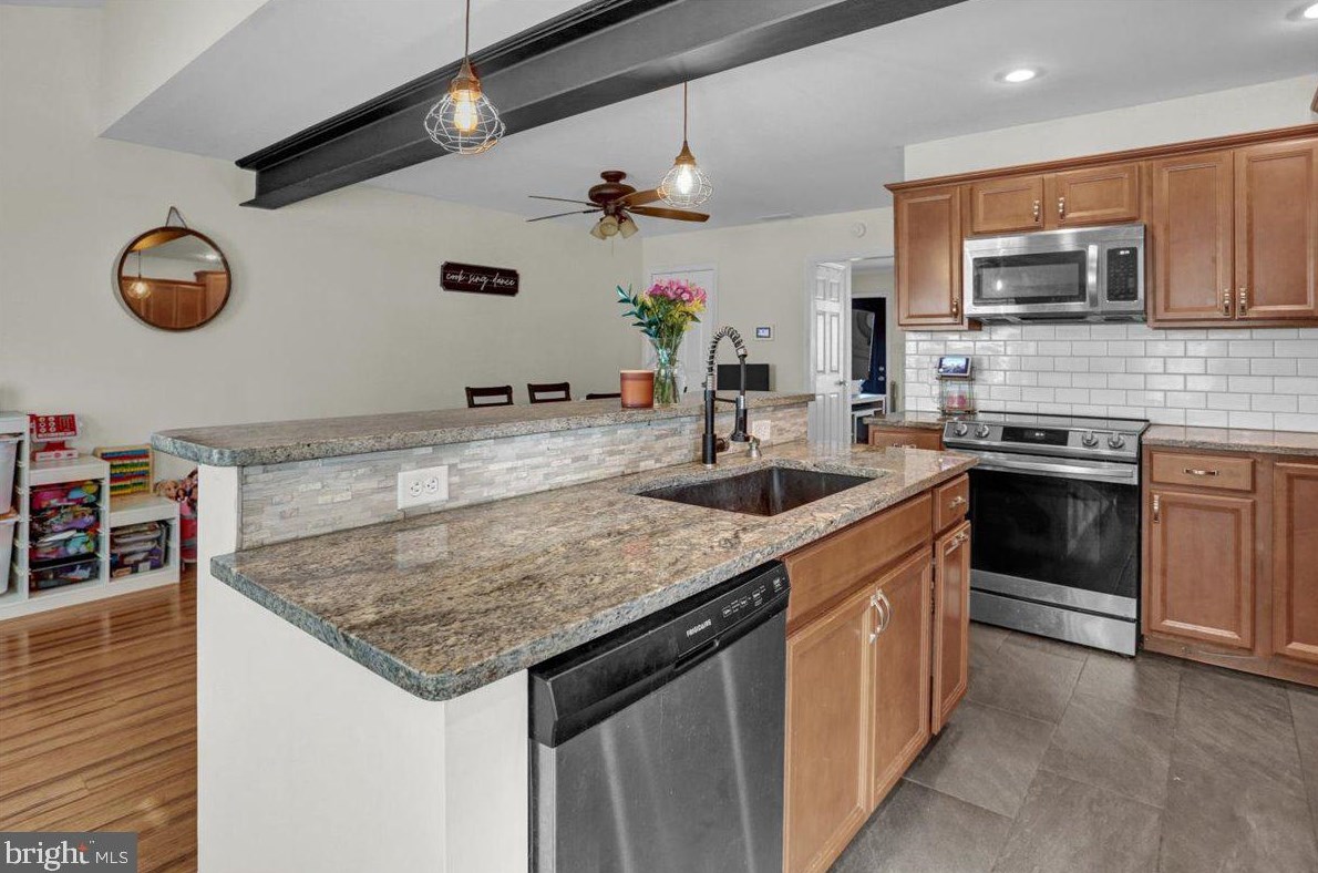 1516 Duke St, Reading PA  19605-2202 exterior