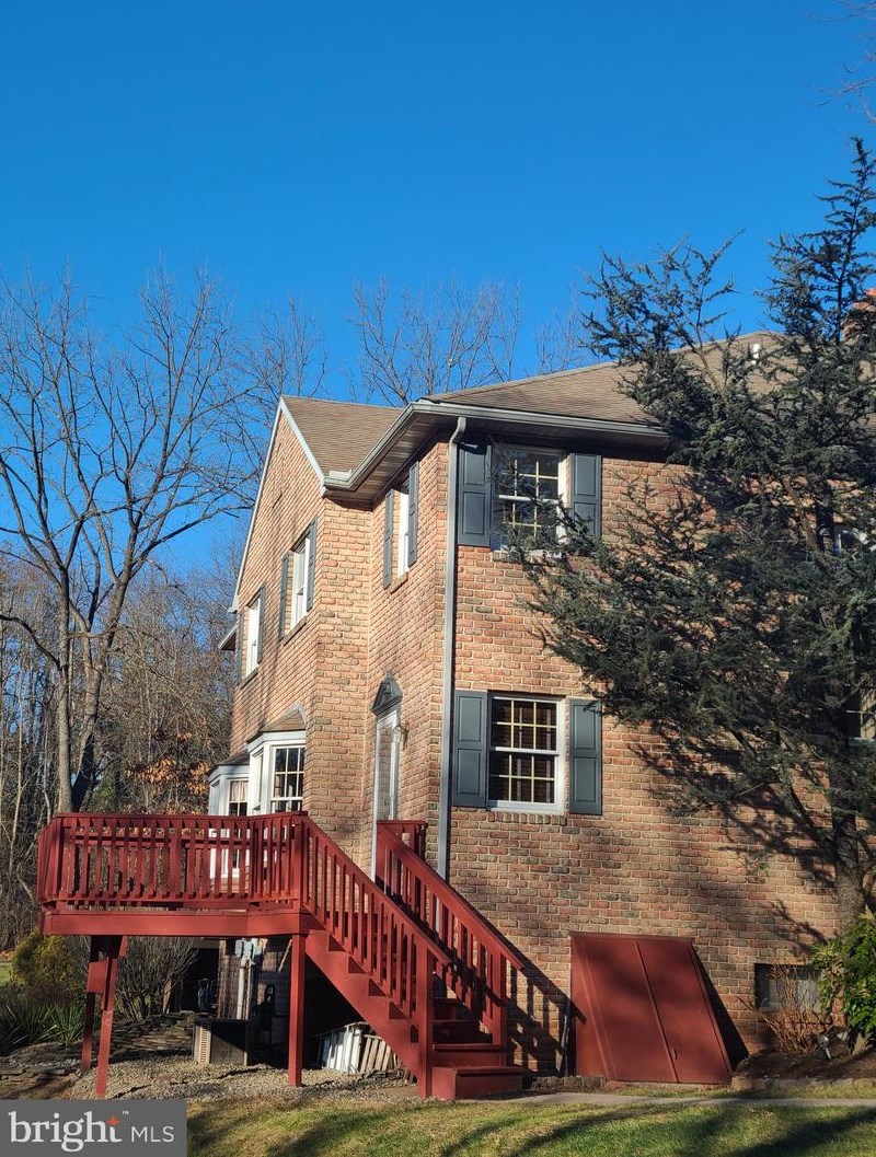 10 Windsor Ct, Reading, PA 19606