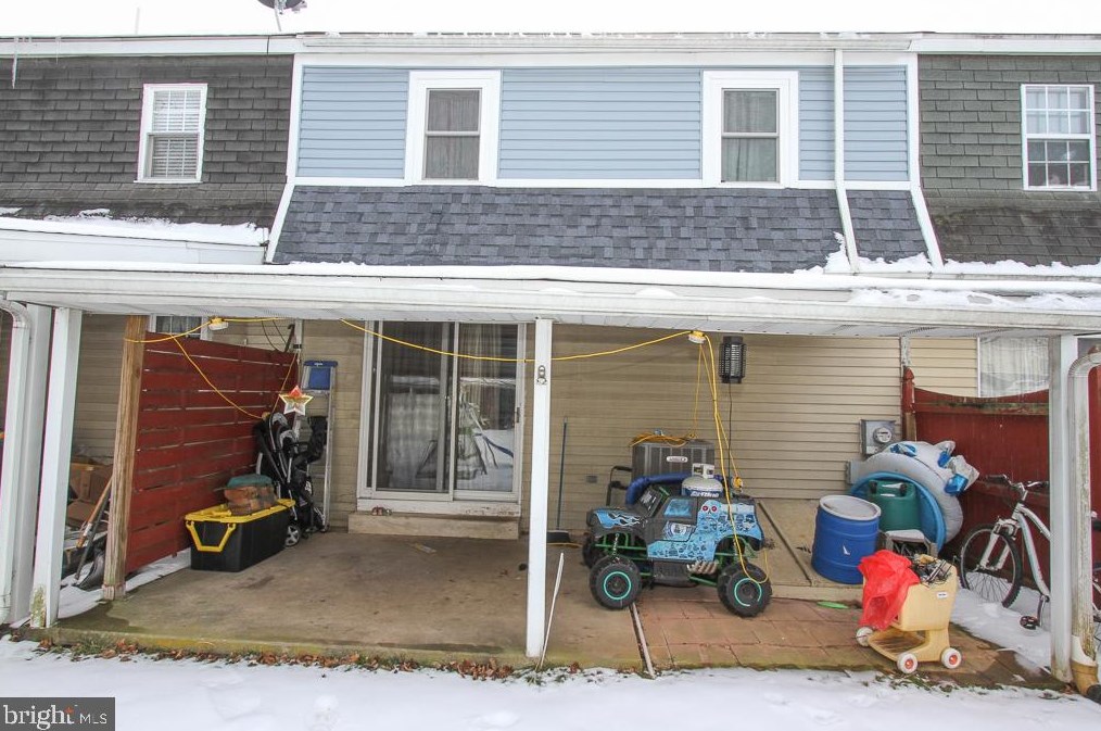 1905 Gring Dr, Reading PA  19610-1427 exterior