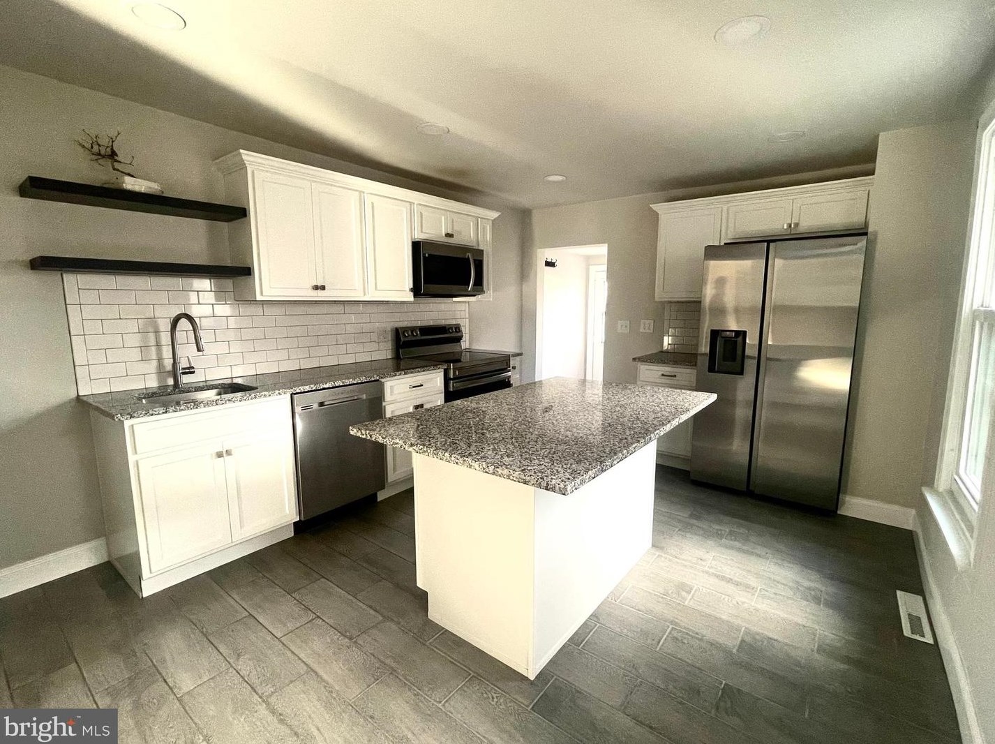 29 S Hull St, Reading, PA 19608