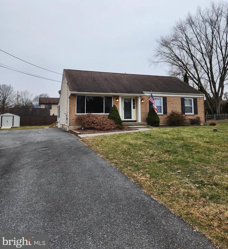 4752 Killian Ave, Reading, PA 19606