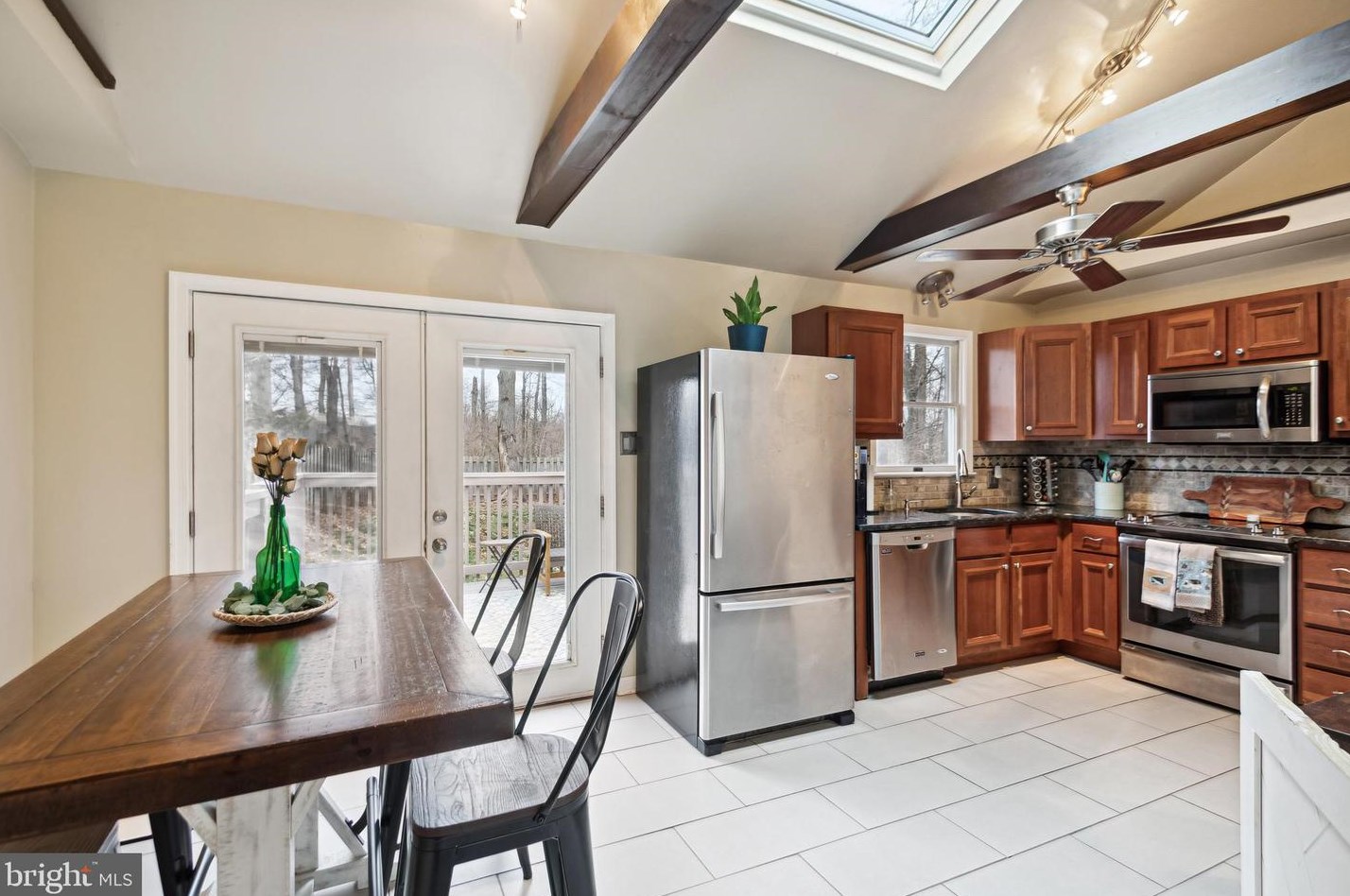 313 Ivy Ln, Douglassville PA  19518-1135 exterior