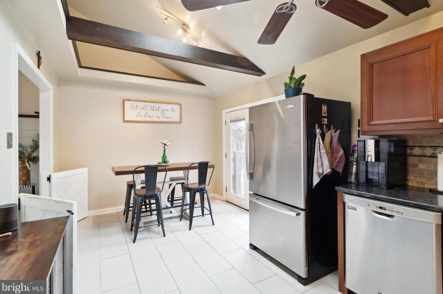 313 Ivy Ln, Douglassville PA  19518-1135 exterior