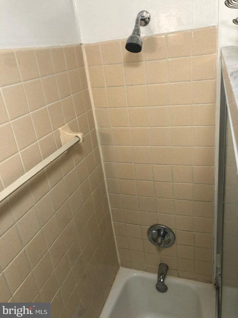351 Moss St, Reading PA  19604-2909 exterior