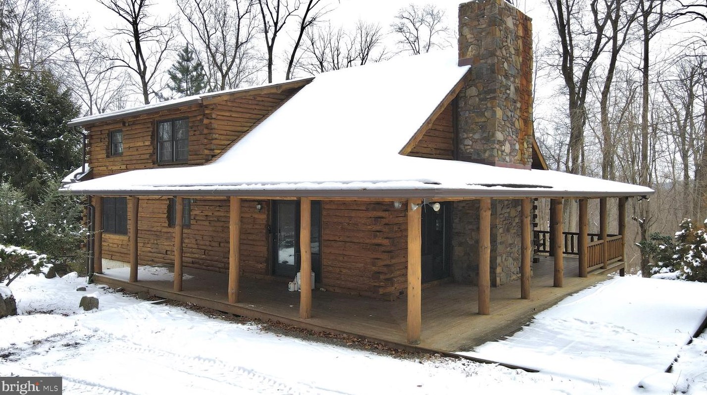 118 Schlouch Rd, Hummels Store, PA 19540