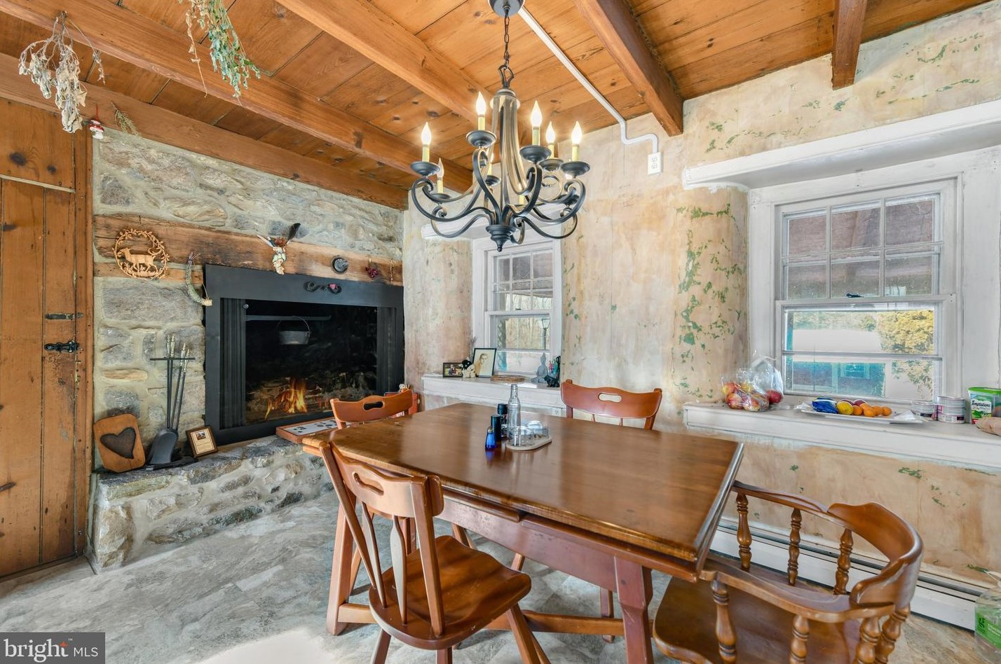 1751 Mount Laurel Rd, Spring Valley, PA 19560