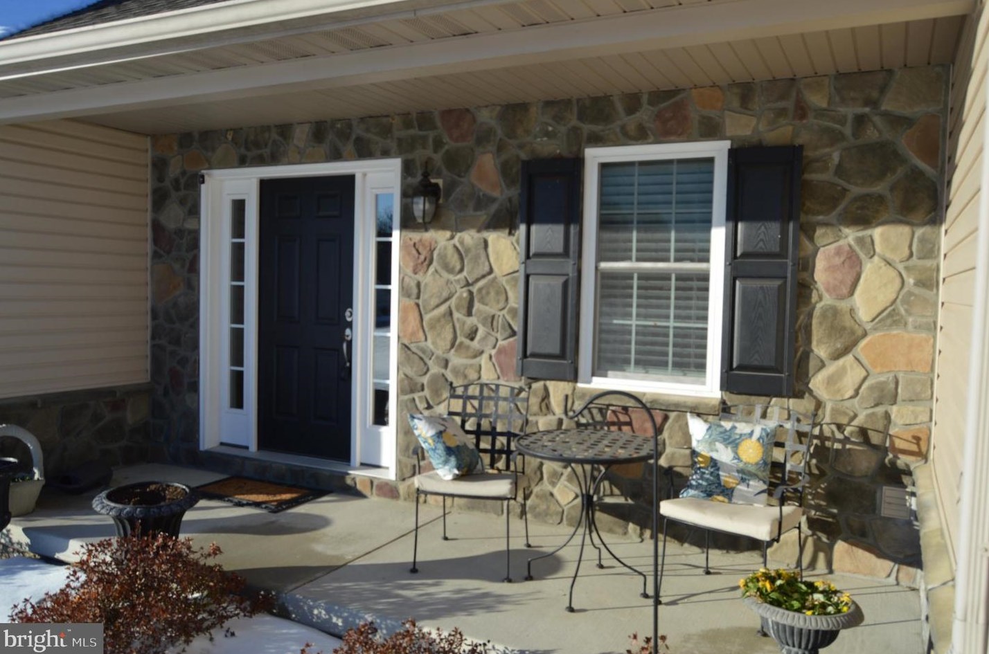 3 Jennifer Dr, New Schaefferstown, PA 19506