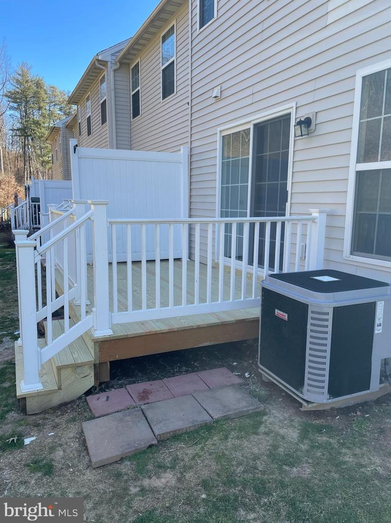17 Chaser Ct, Reading, PA 19607-9717