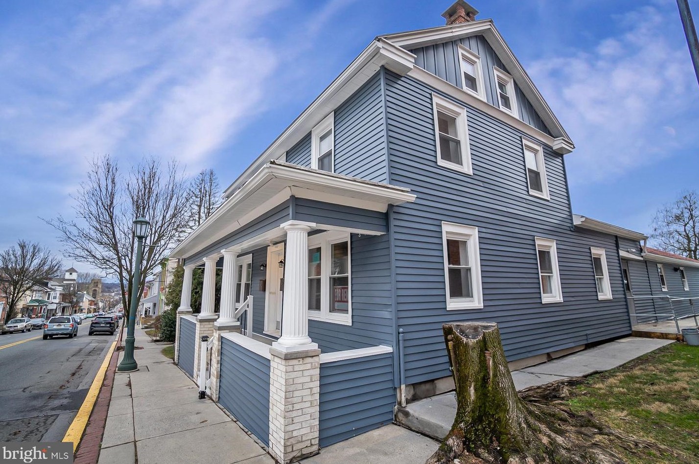 474 Main St, Greenwich PA  19530-1217 exterior
