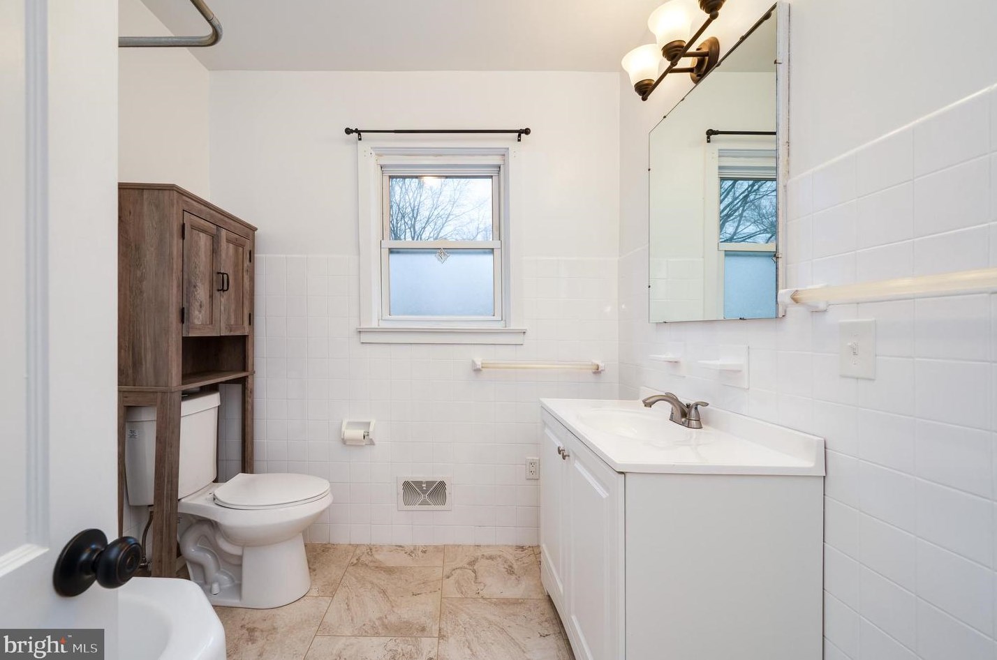 124 Kenhorst Blvd, Reading PA  19607-2027 exterior