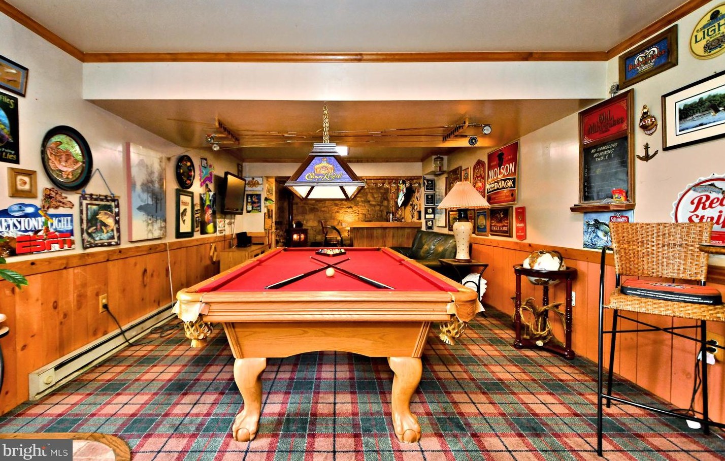 8 Country Ln, Douglassville PA  19518-9627 exterior