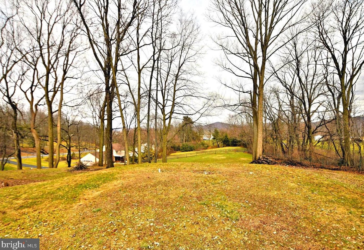 8 Country Ln, Douglassville PA  19518-9627 exterior