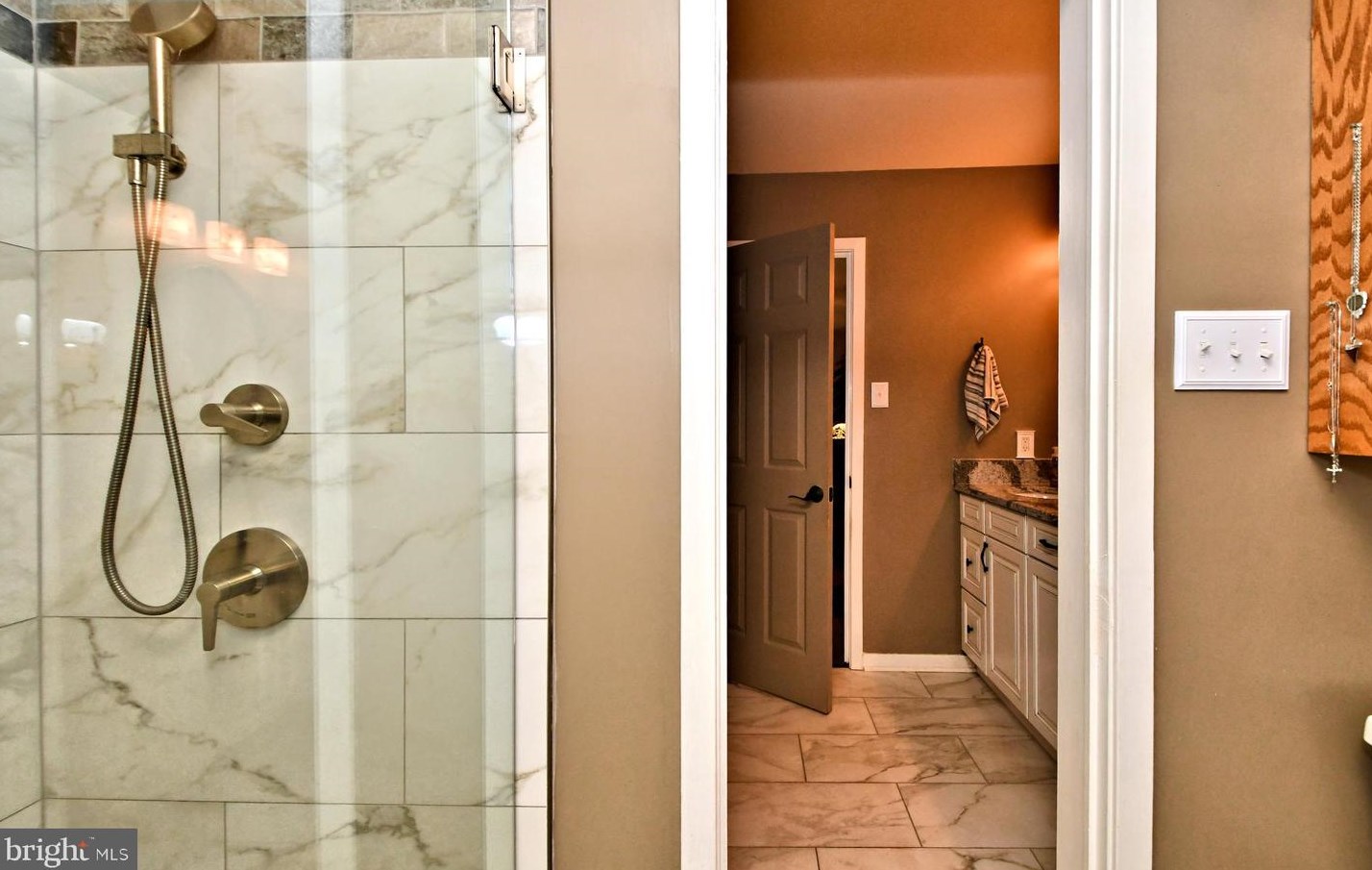 8 Country Ln, Douglassville PA  19518-9627 exterior