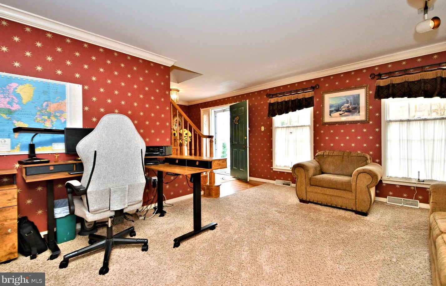 8 Country Ln, Douglassville PA  19518-9627 exterior