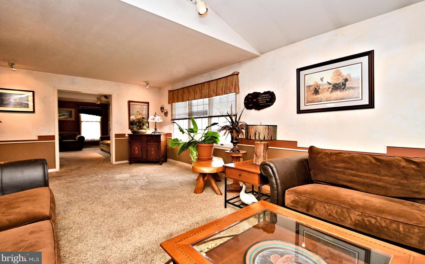 8 Country Ln, Douglassville PA  19518-9627 exterior