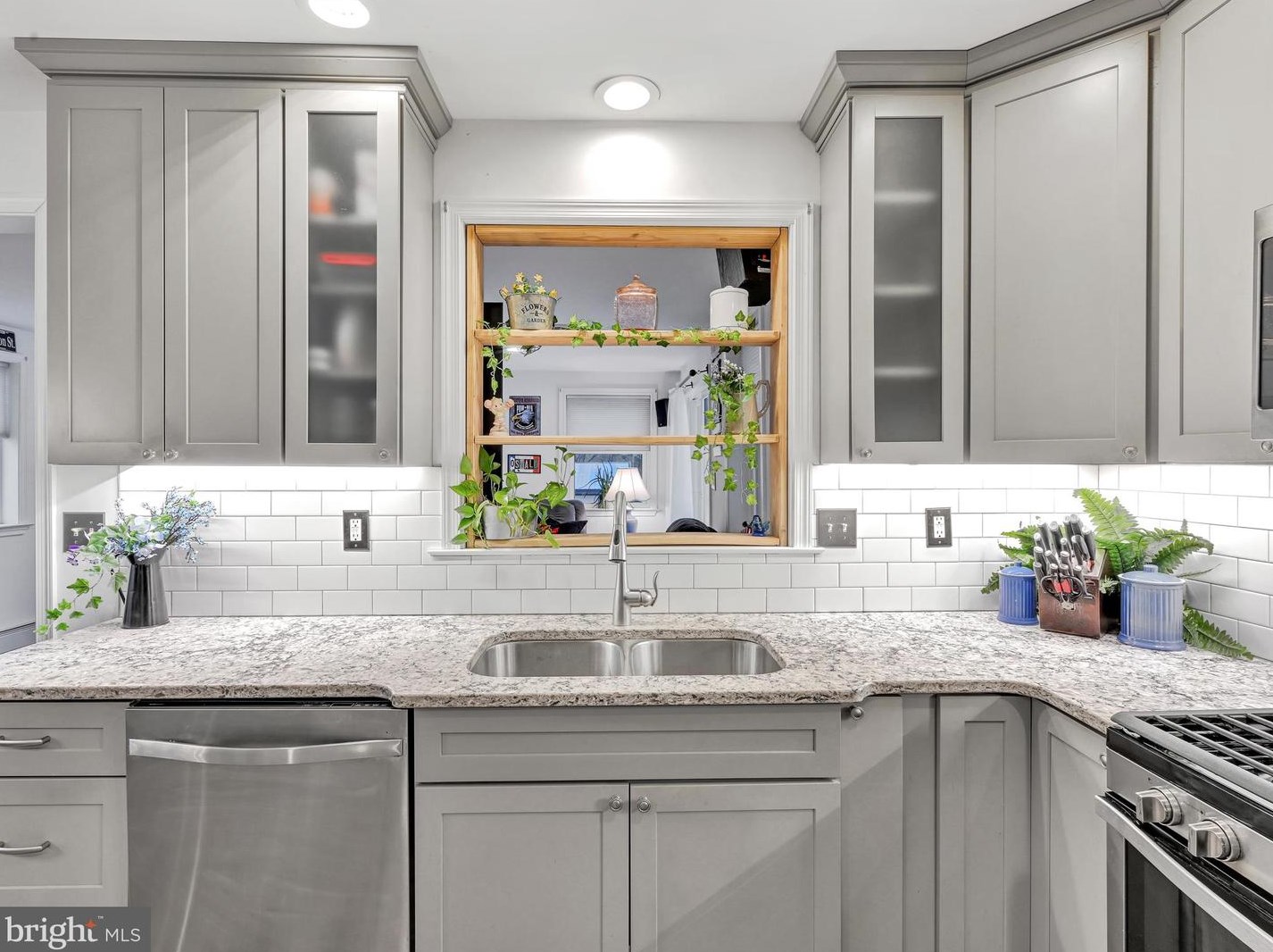 15 Ginna B Dr, Robesonia PA 19551-9668 exterior