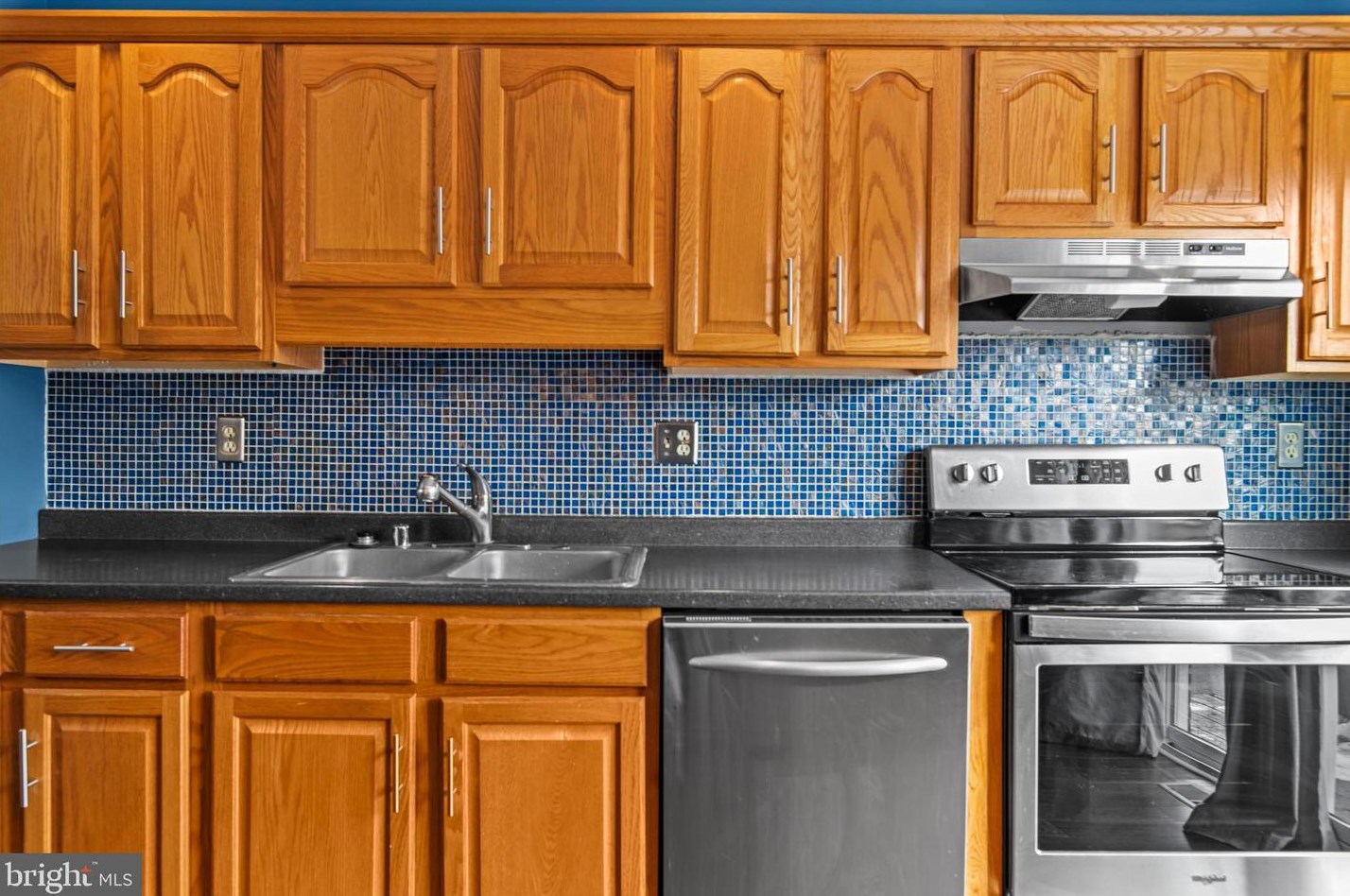 132 Medinah Dr, Reading PA  19607-3700 exterior