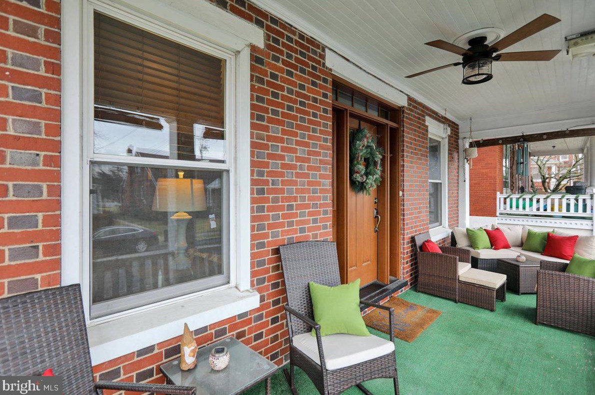 49 Sterley St, Reading, PA 19607-1864