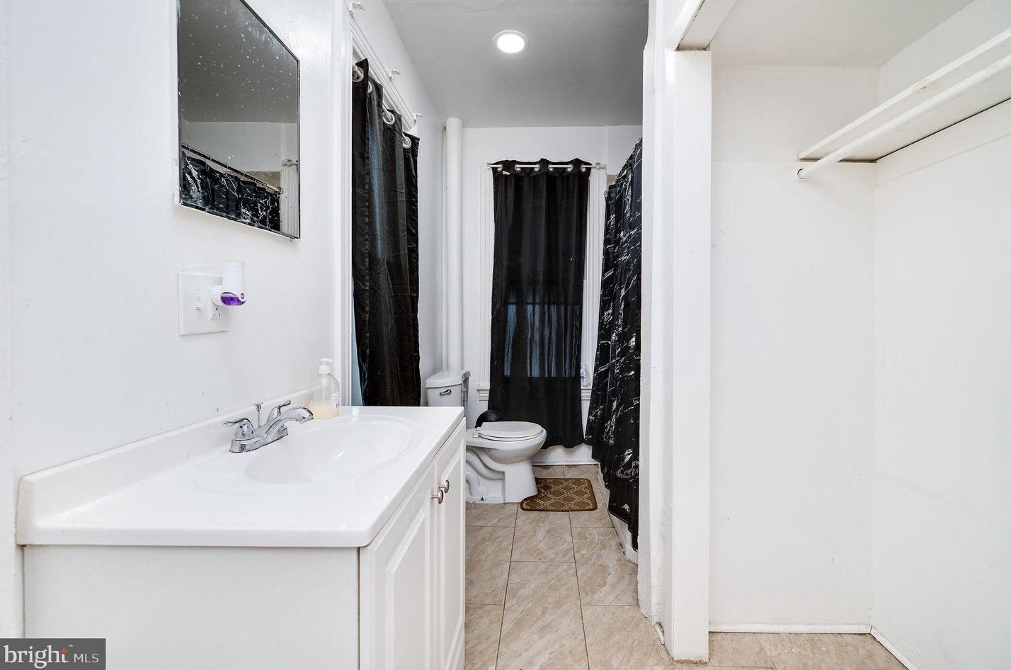 513 Maple St, Reading PA 19602-2560 exterior