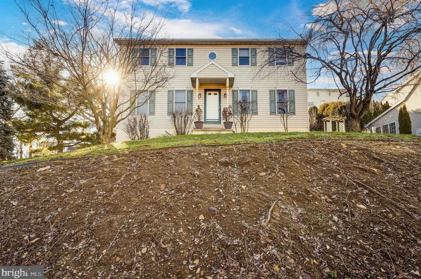 3800 Hilltop Ave, Reading PA  19605-1142 exterior
