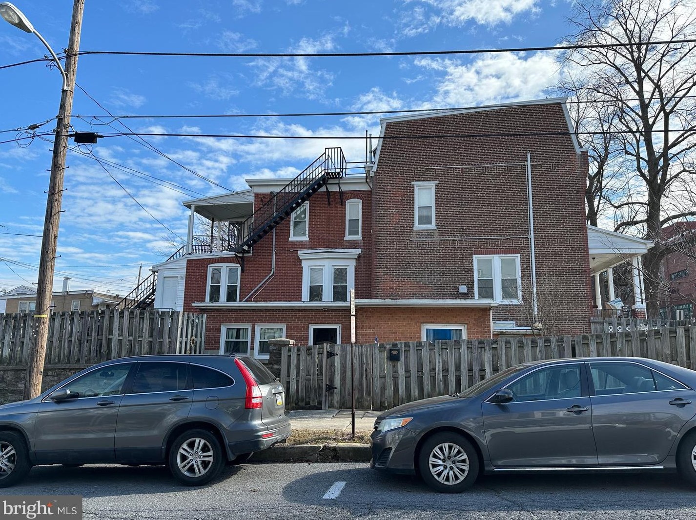 563 Chestnut St, Reading, PA 19611