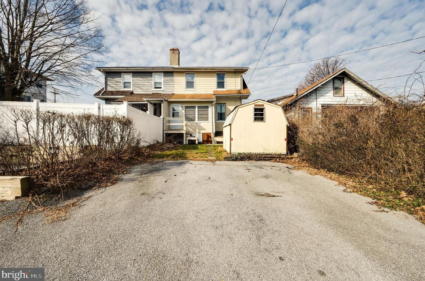 13 25th St, Reading PA  19606-2005 exterior
