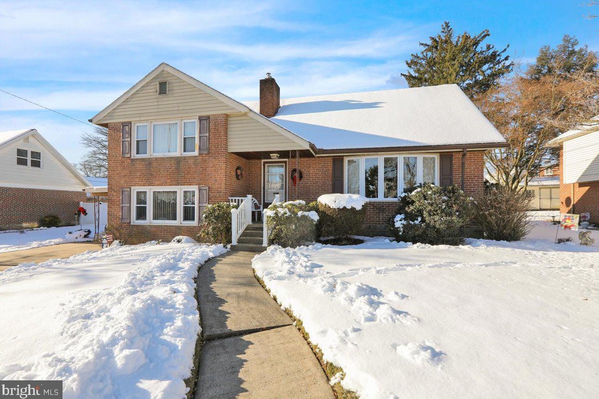 904 Snyder Rd, Reading, PA 19609
