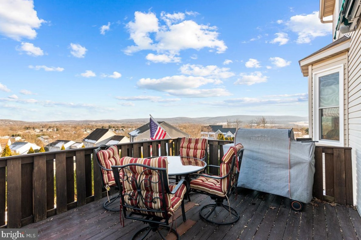 100 Morlatton Rd, Douglassville PA  19518-1202 exterior