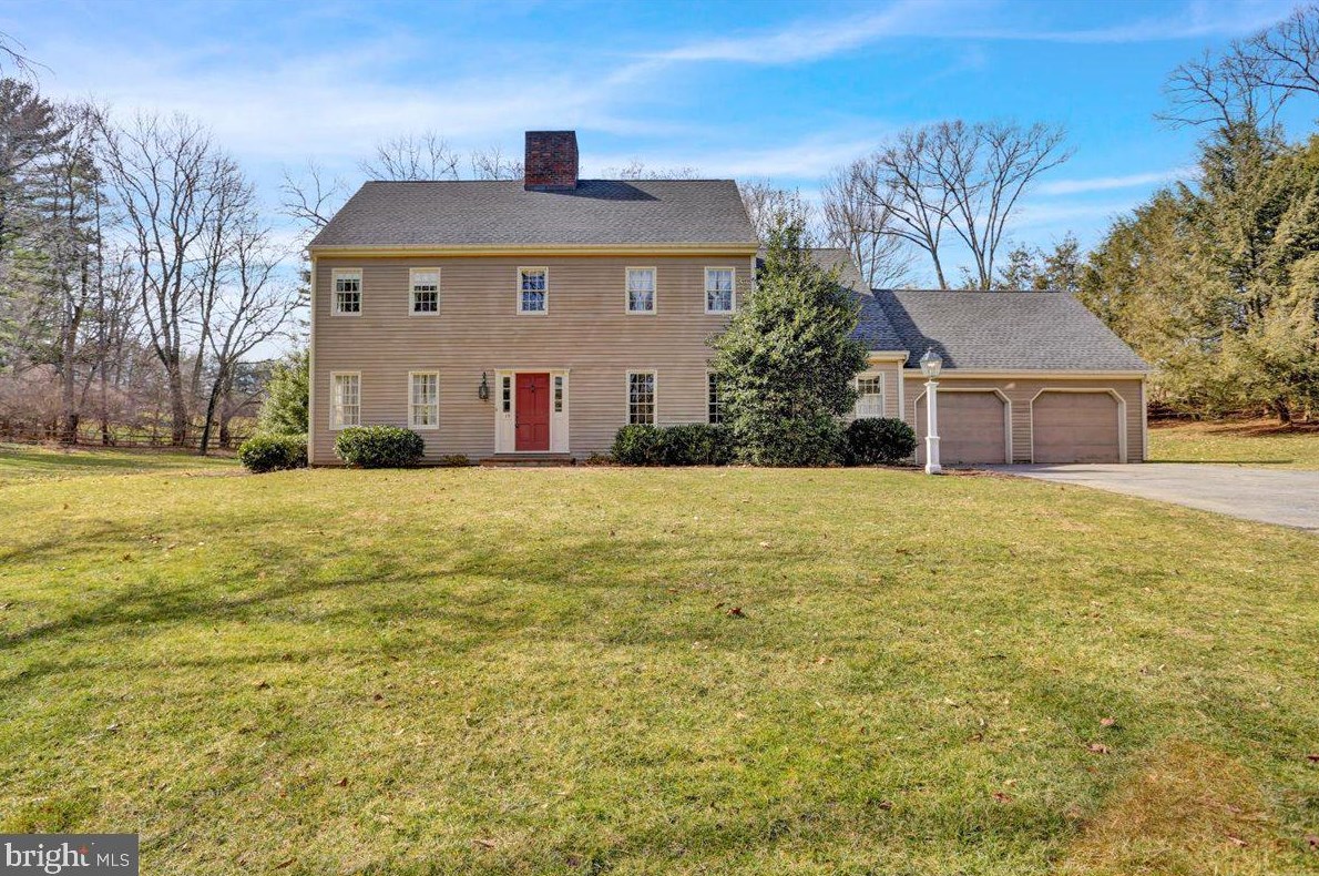 15 Cardinal Pl, Reading, PA 19610-2515